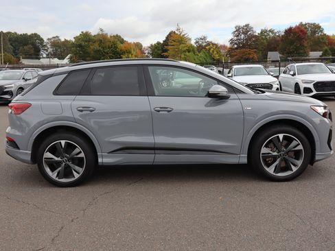 Used 2023 Audi Q4 e-tron Premium Plus w/ Premium Plus image 4