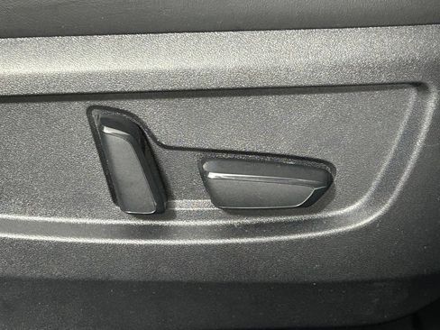 Used 2023 INFINITI QX50 Luxe AWD/4WD image 11
