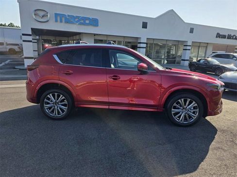 New 2025 MAZDA CX-5 Signature image 2