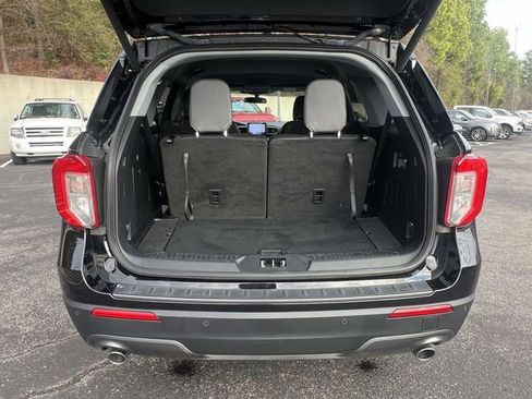 Used 2022 Ford Explorer XLT w/ Equipment Group 202A image 12
