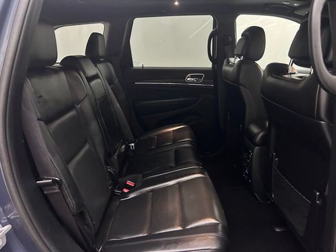 Certified 2019 Jeep Grand Cherokee Limited w/ Luxury Group II AWD/4WD image 15