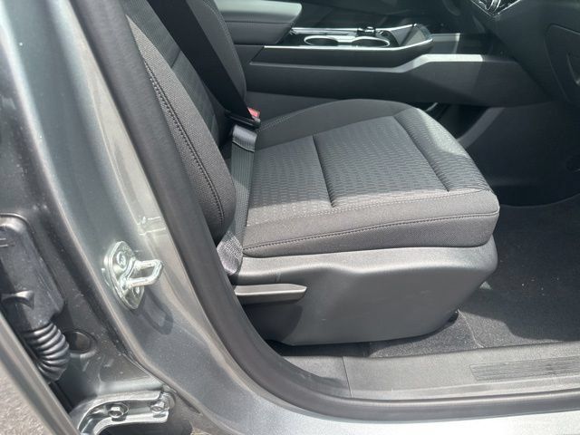 New 2026 Chevrolet Equinox LT FWD image 31