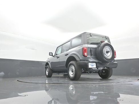 New 2025 Ford Bronco 4-Door image 30