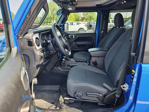 Used 2024 Jeep Wrangler Sport AWD/4WD image 18