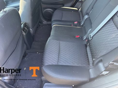 Used 2019 Nissan Rogue SV FWD image 10