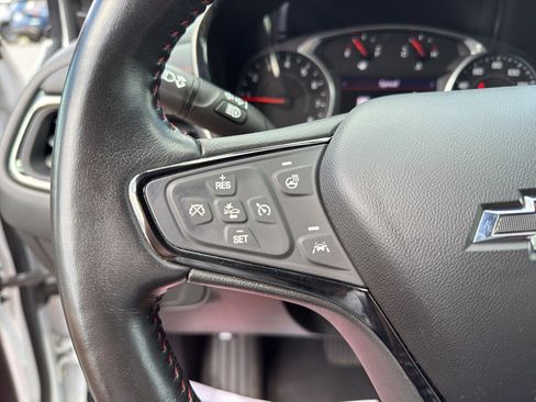 Used 2022 Chevrolet Equinox RS w/ RS Leather Package image 22