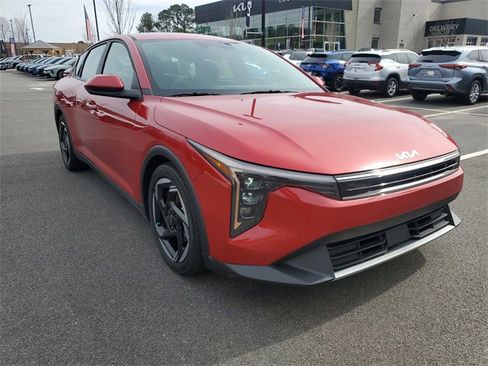 Certified 2025 Kia K4 EX image 3