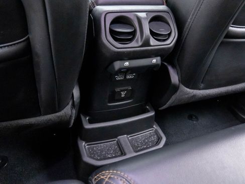 Used 2022 Jeep Wrangler Unlimited Sahara image 18