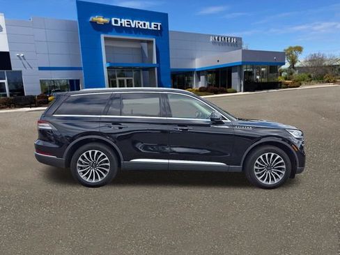 Used 2023 Lincoln Aviator AWD w/ Premium Package image 27