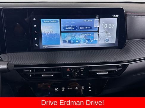 Used 2025 Nissan Kicks SR FWD image 19