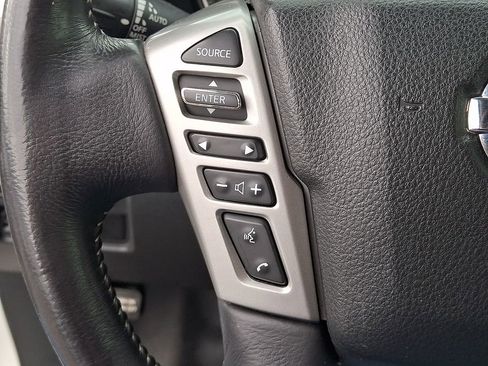 Used 2019 Nissan Titan PRO-4X w/ Pro-4x Convenience Package AWD/4WD image 21