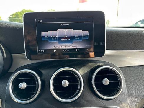 Used 2019 Mercedes-Benz GLC 300 w/ Premium Package image 19