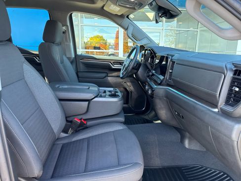 Used 2023 Chevrolet Silverado 1500 LT image 4