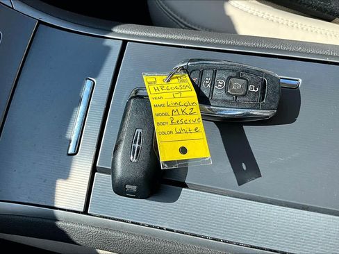 Used 2017 Lincoln MKZ Reserve FWD image 14