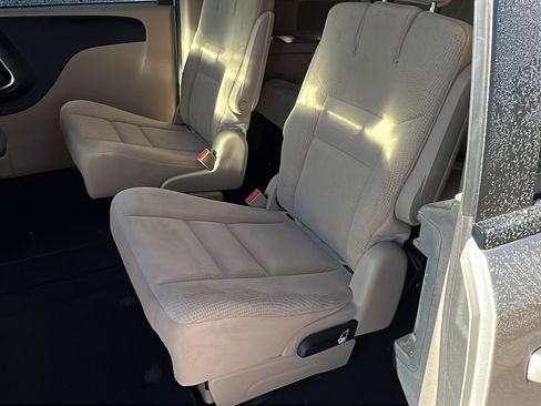 Used 2016 Dodge Grand Caravan SE w/ Quick Order Package 29E SE image 22