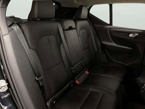 Used 2025 Volvo XC40 B5 Plus image 74