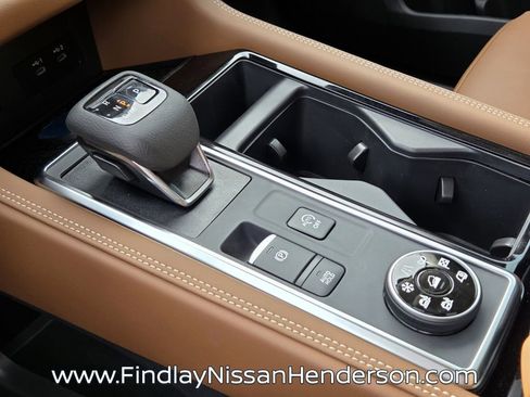 New 2026 Nissan Pathfinder Platinum image 16