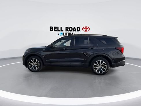 Used 2025 Ford Explorer ST-Line image 6
