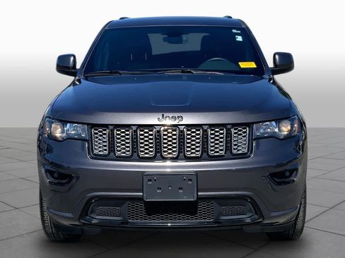 Used 2019 Jeep Grand Cherokee Altitude RWD image 4
