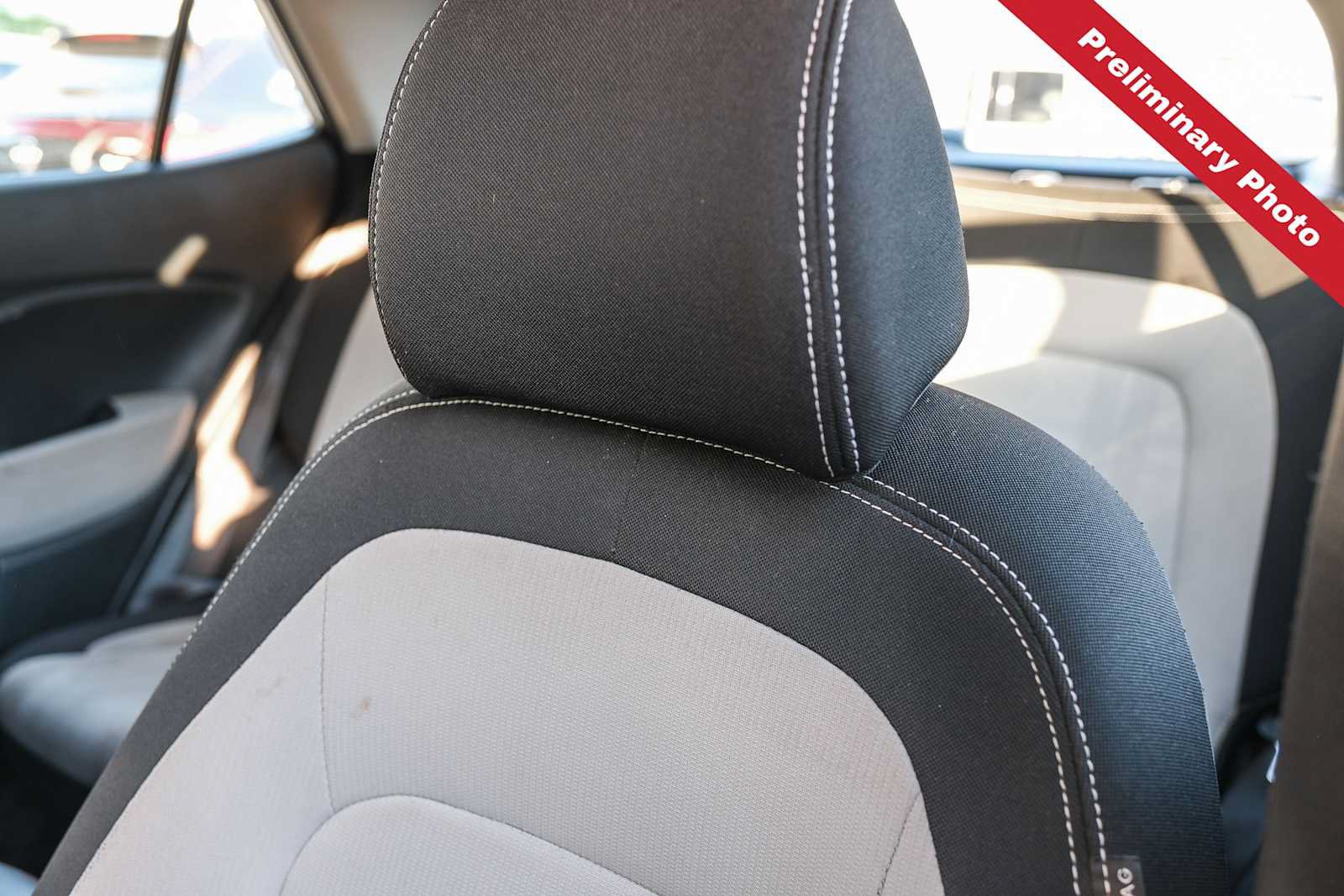 Used 2020 Hyundai Venue SEL w/ Convenience Package FWD image 17