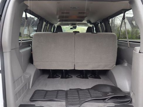 Used 2025 Chevrolet Express 3500 LT w/ LT Preferred Equipment Group image 31