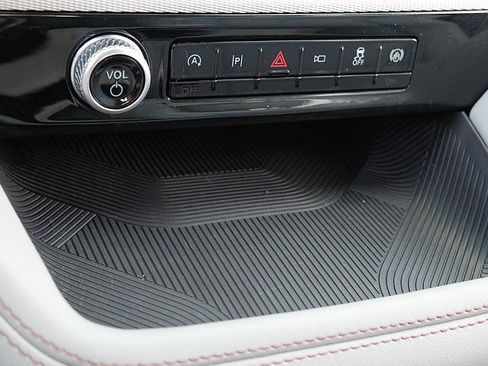 Used 2025 Ford Explorer Active w/ Active Comfort Package image 45