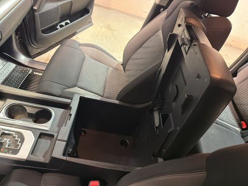 Used 2016 Toyota Tundra SR AWD/4WD image 19