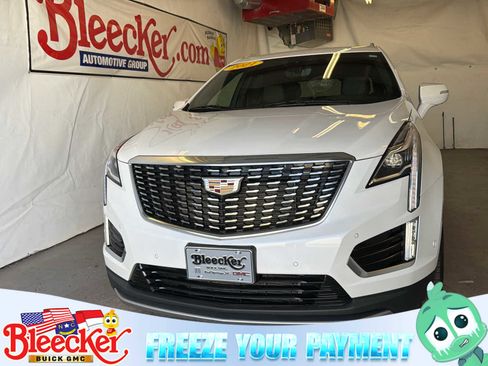 Used 2021 Cadillac XT5 Premium Luxury image 1