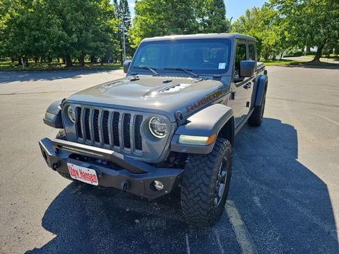 Used 2020 Jeep Gladiator Rubicon w/ LED Lighting Group AWD/4WD image 2