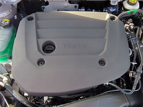 New 2026 Volvo XC40 B5 Plus w/ Protection Package Premier image 23