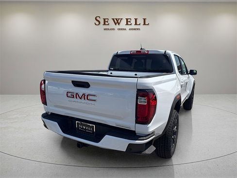 New 2025 GMC Canyon Elevation w/ Convenience Package image 5