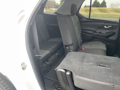 Used 2018 Chevrolet Traverse LT image 23