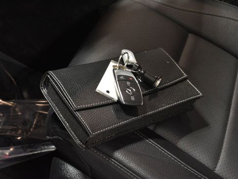 Used 2020 Mercedes-Benz GLE 350 4MATIC image 39