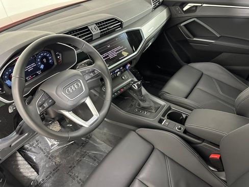 Used 2025 Audi Q3 2.0T Premium w/ Convenience Package AWD/4WD image 9