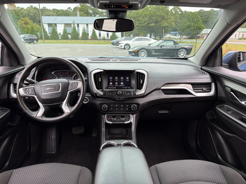 Used 2024 GMC Terrain SLE AWD/4WD image 8