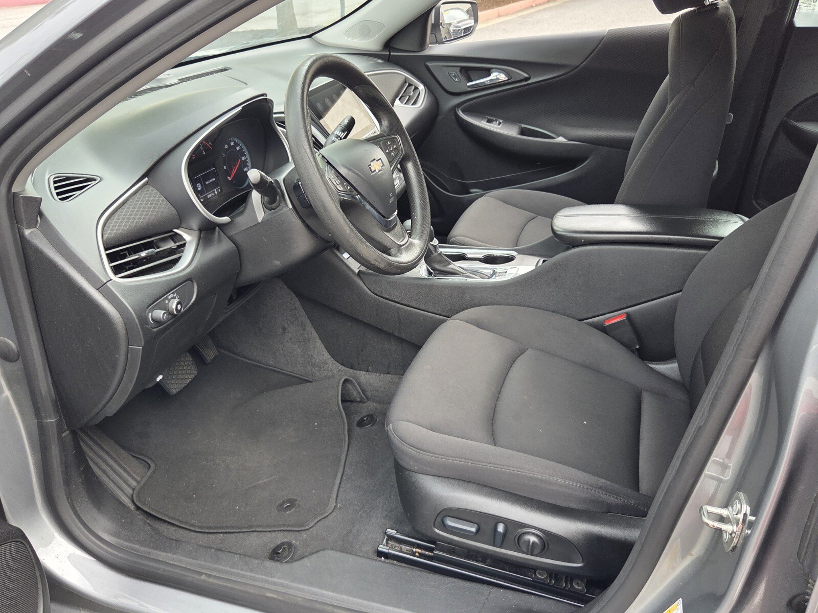 Used 2024 Chevrolet Malibu LT FWD image 14