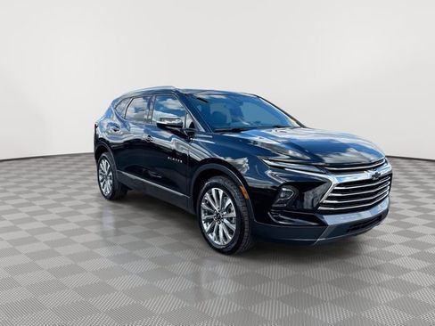 Certified 2023 Chevrolet Blazer Premier w/ Enhanced Convenience Package AWD/4WD image 2