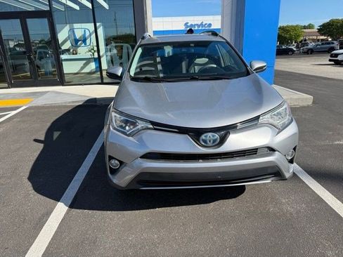 Used 2017 Toyota RAV4 XLE image 2