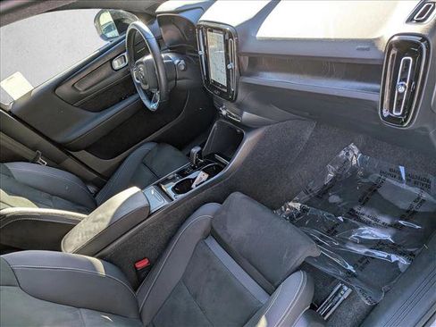 Certified 2023 Volvo C40 P8 Recharge Ultimate image 21