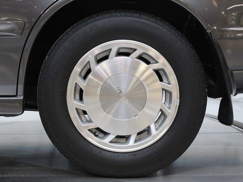 Used 1992 Nissan Maxima SE image 31