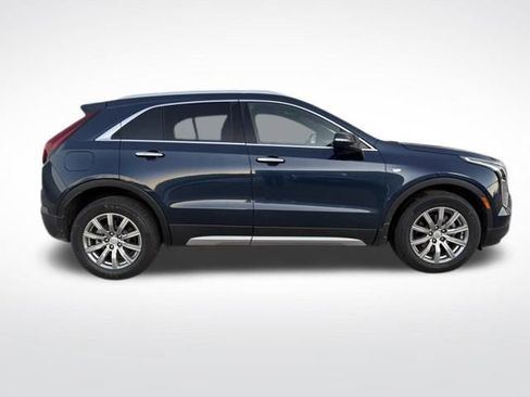 Used 2022 Cadillac XT4 Premium Luxury w/ Safety Alert Package image 7