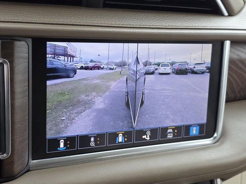 Used 2021 GMC Yukon XL Denali w/ Denali Premium Package image 30