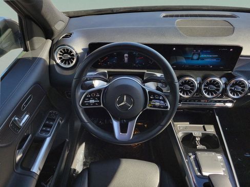Certified 2022 Mercedes-Benz GLB 250 image 17