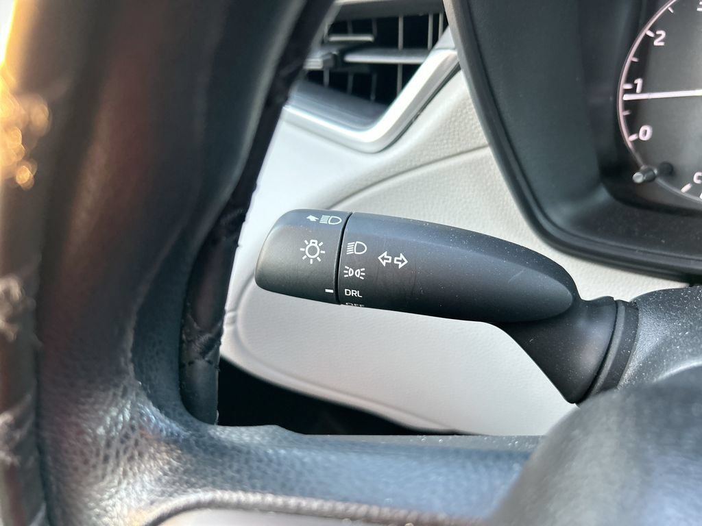 Certified 2025 Toyota Corolla Cross L FWD image 19