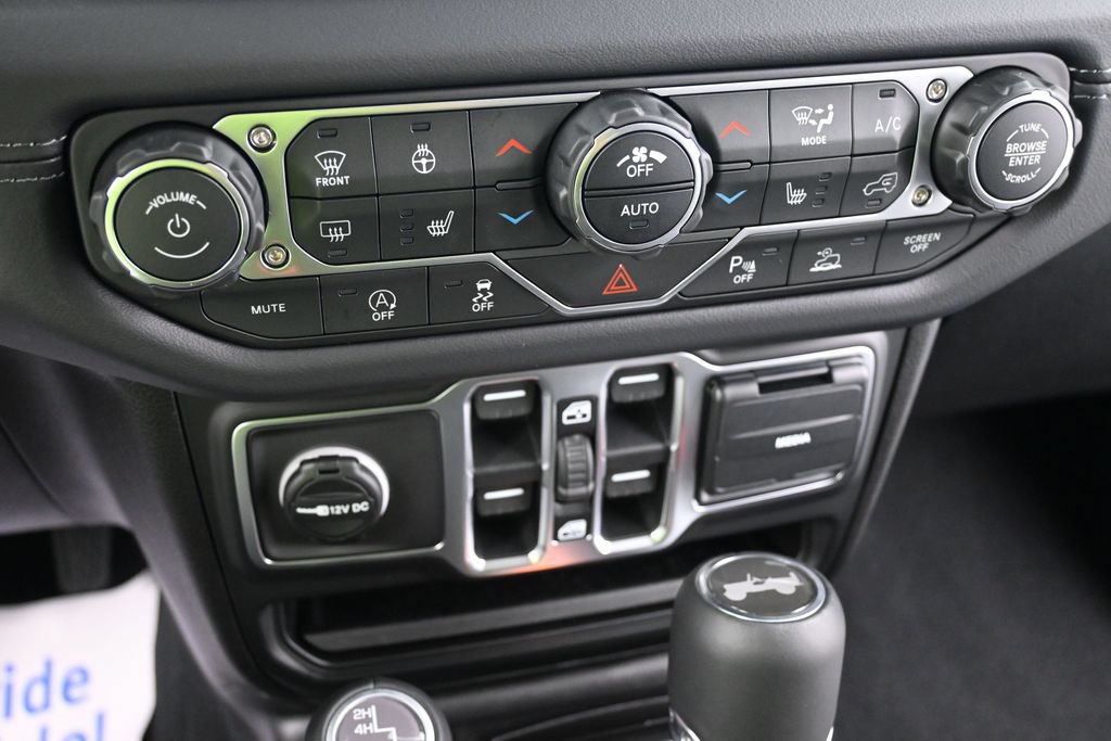 New 2026 Jeep Wrangler Unlimited Sahara AWD/4WD image 11