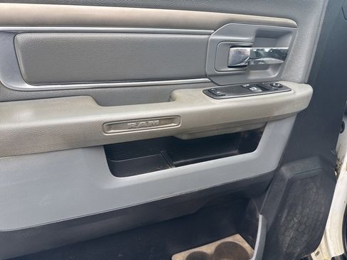 Used 2017 RAM 5500 Tradesman w/ Power & Remote Entry Group image 10