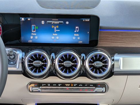 New 2026 Mercedes-Benz GLB 250 250 image 31