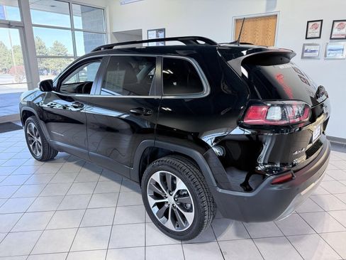Used 2022 Jeep Cherokee Limited w/ Elite Package image 5
