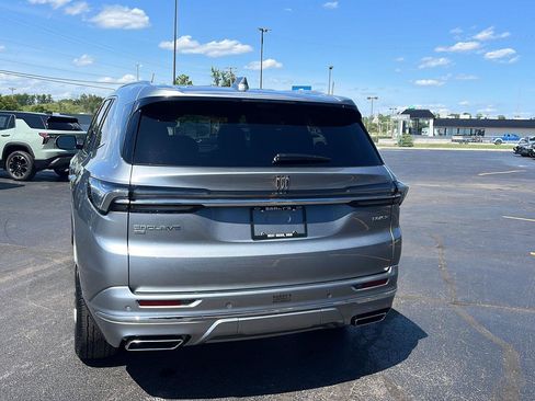 Used 2025 Buick Enclave Avenir w/ Super Cruise Package AWD/4WD image 4