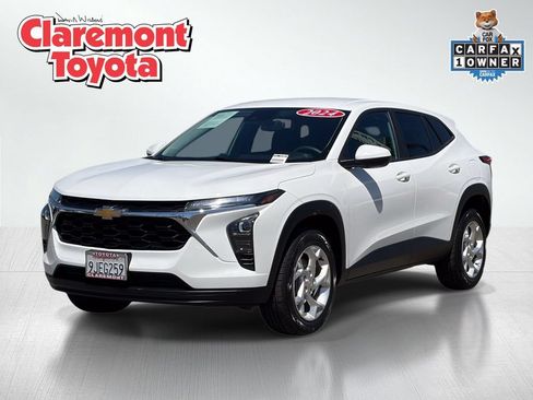 Used 2024 Chevrolet Trax LS w/ LS Convenience Package FWD image 1